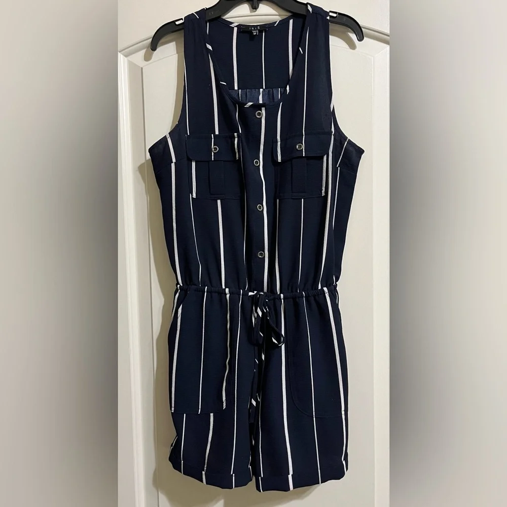 IRIS Women’s Navy Blue White Striped Sleeveless Shorts Romper Size Medium